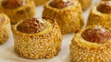 Mini sausage rolls