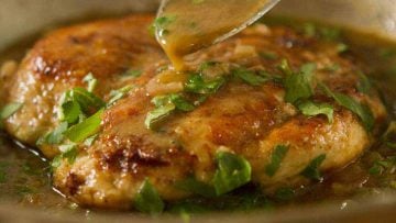 Chicken piccata easy to make buttery lemon chicken recipe