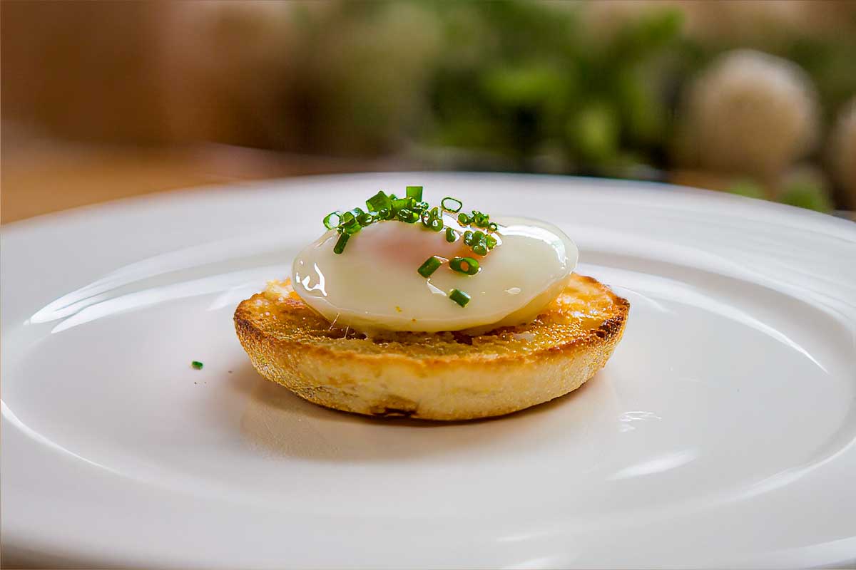 The 60-Second Poached Egg That Changes Breakfast Forever