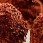 Merveilleux au Chocolat - crispy meringue chocolate bombs