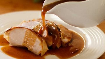 Simple roast turkey with gravy