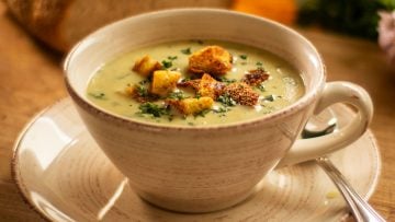 Garlic Soup Italian style with crispy croutons