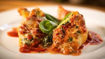 Spinach and Ricotta Stuffed Shells