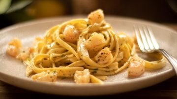 Lemon Pepper Pasta Shrimp