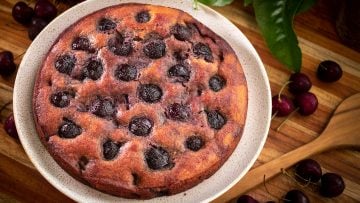 Cherry Cake with Amaretto