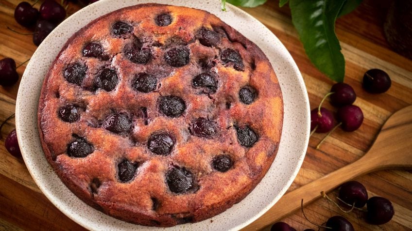 Cherry Cake with Amaretto