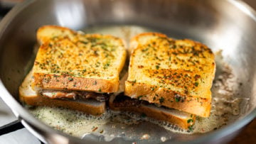 Garlic Chicken and Cheese sandwich