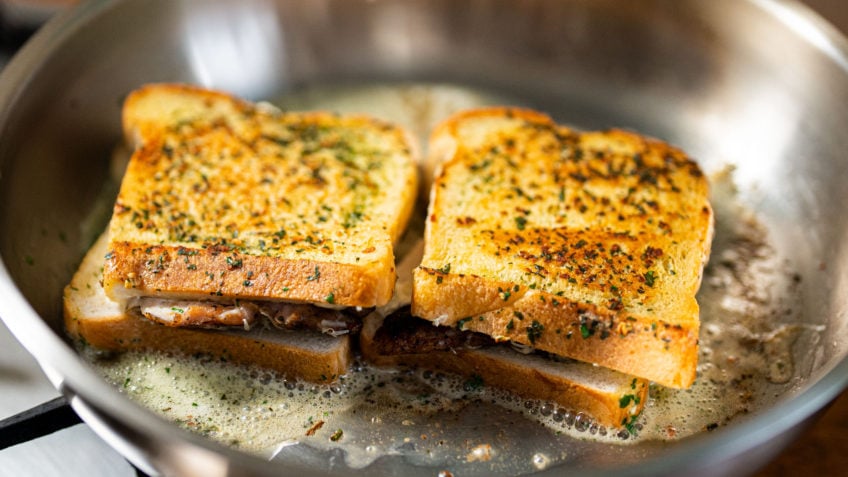Garlic Chicken and Cheese sandwich