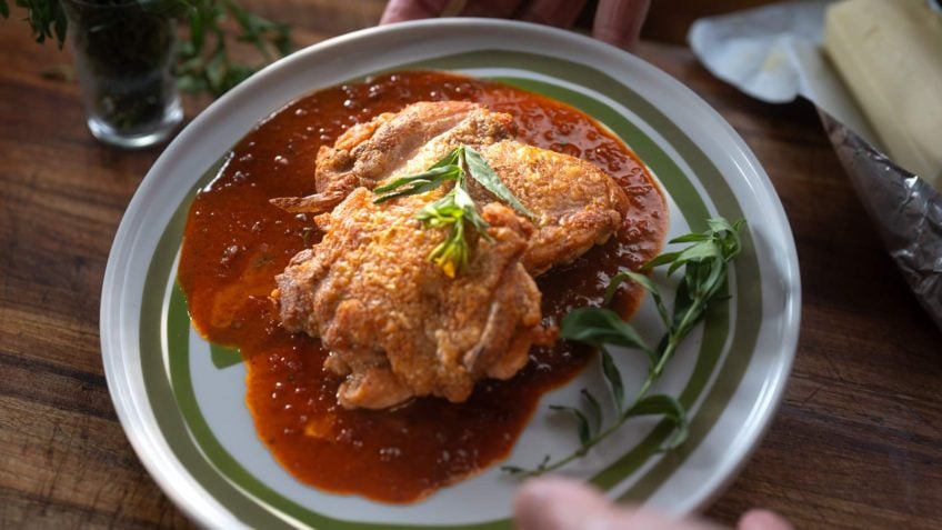 Crispy chicken thighs vinegar sauce
