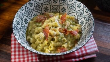 Italian One-Pan Pasta with Peas