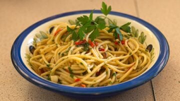 Anchovy Butter Spaghetti with Garlic, Chilli & Lemon