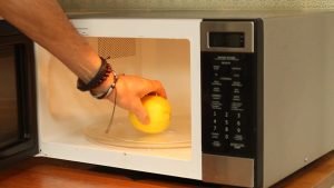 How to extract all the juice from a lemon