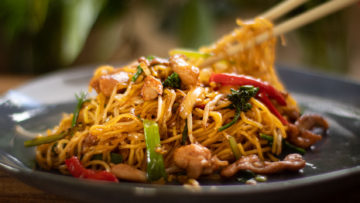 Chicken Chow Mein with fried noodles