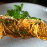 ONE PAN Garlic Tomato Pasta