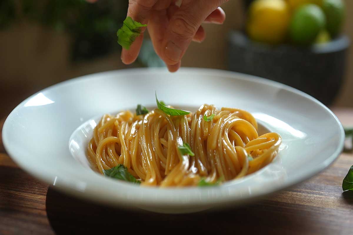 The Invisible Tomato Sauce